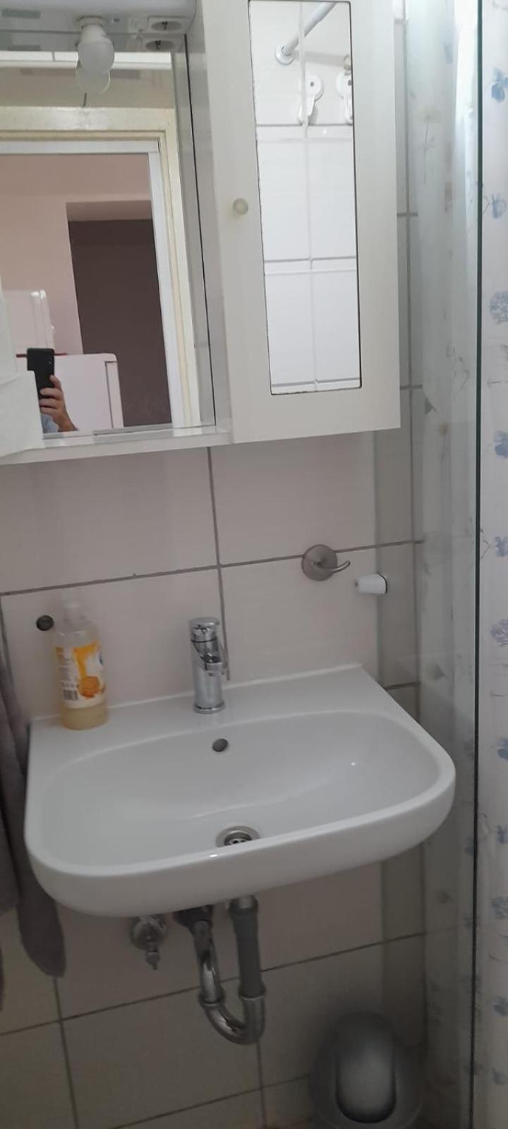 Lara Appartement Zagreb Buitenkant foto