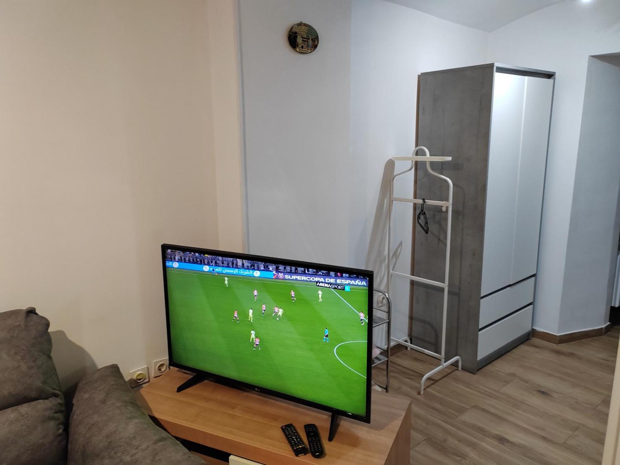 Lara Appartement Zagreb Buitenkant foto